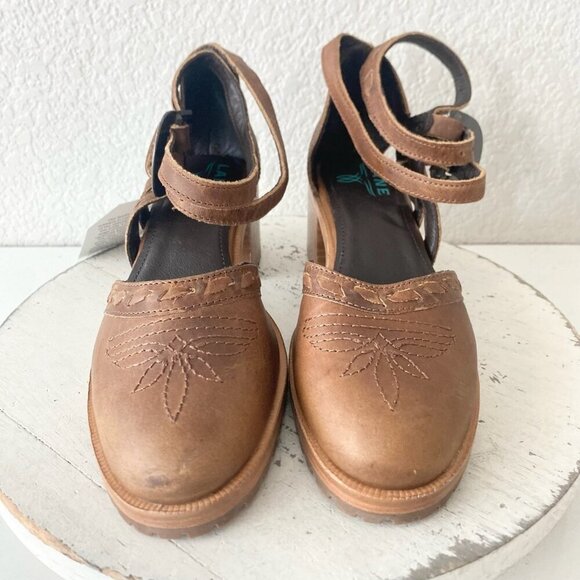 Lane Boots Womens Western Heels 7.5 Brown Casual Sandals Cowgirl Leather Buckle - Picture 5 of 9